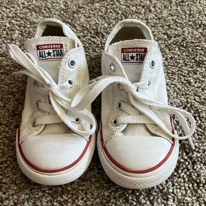 Toddler Converse White Chuck Taylor All Star Classic Size 9